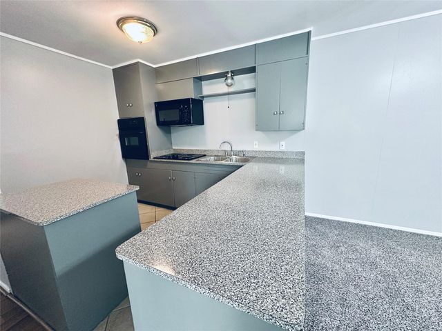 601 W 11th ST 127, Austin, TX 78701