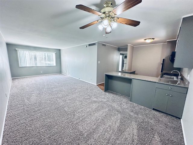 601 W 11th ST 127, Austin, TX 78701