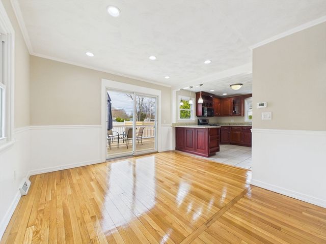 786 Wildwood Rd, New Bedford, MA 02745
