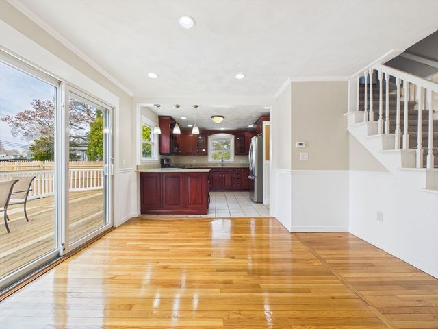 786 Wildwood Rd, New Bedford, MA 02745