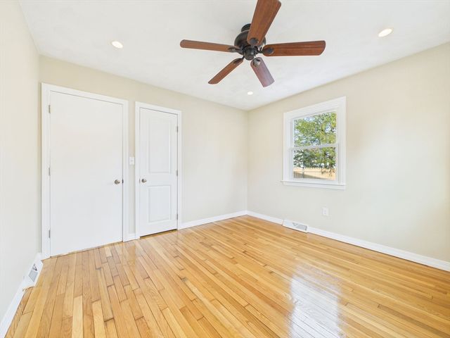 786 Wildwood Rd, New Bedford, MA 02745