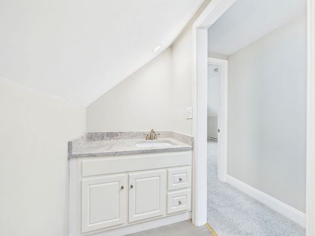 786 Wildwood Rd, New Bedford, MA 02745