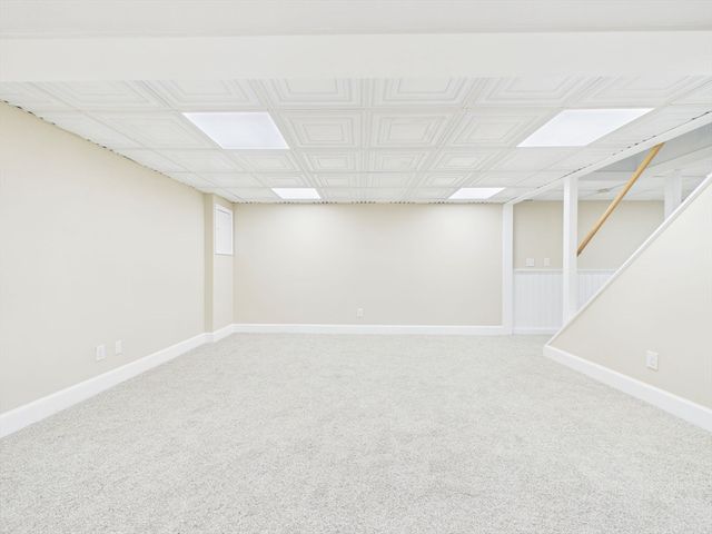 786 Wildwood Rd, New Bedford, MA 02745