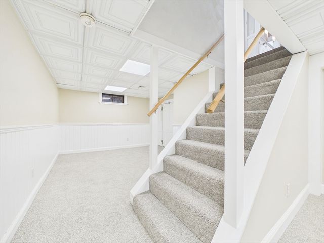 786 Wildwood Rd, New Bedford, MA 02745