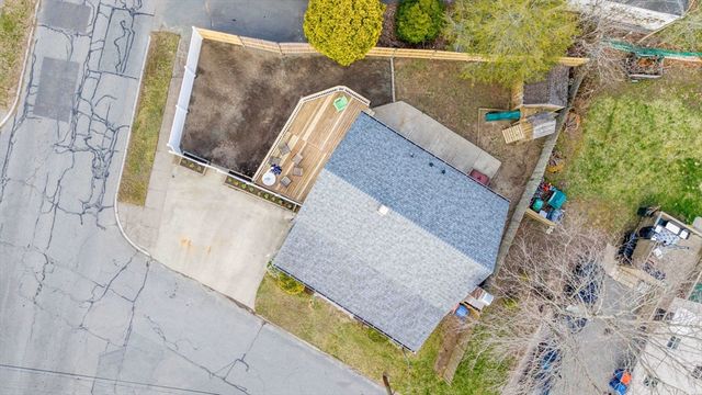 786 Wildwood Rd, New Bedford, MA 02745