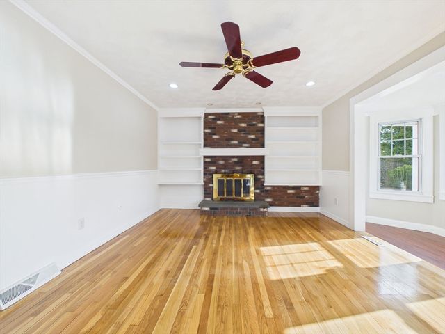 786 Wildwood Rd, New Bedford, MA 02745