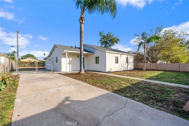 9153 Beech Ave, Fontana, CA 92335