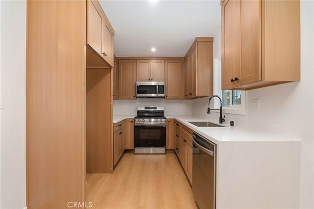 9153 Beech Ave, Fontana, CA 92335