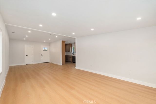 9153 Beech Ave, Fontana, CA 92335