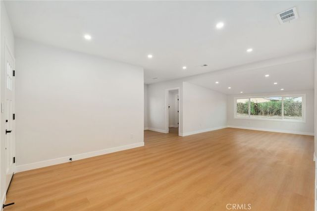 9153 Beech Ave, Fontana, CA 92335