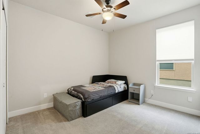 8514 Glass Gem Dr, San Antonio, TX 78249