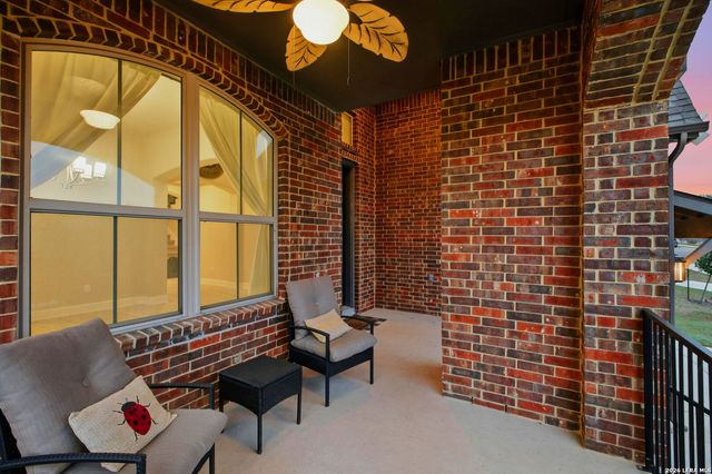 8514 Glass Gem Dr, San Antonio, TX 78249