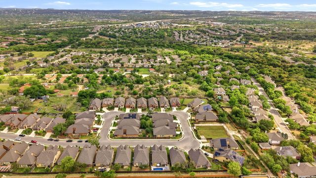 8514 Glass Gem Dr, San Antonio, TX 78249