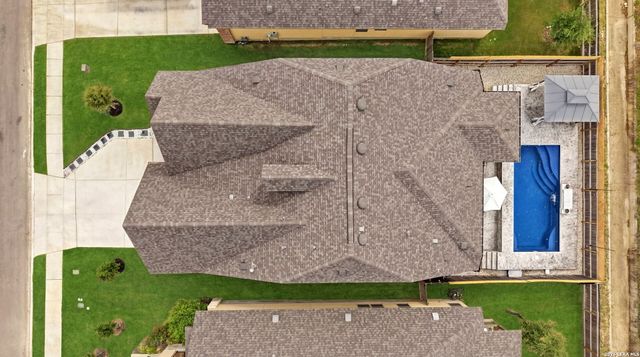 8514 Glass Gem Dr, San Antonio, TX 78249