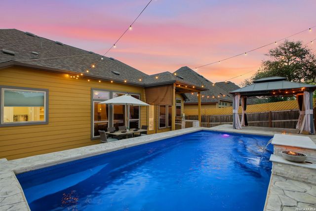 8514 Glass Gem Dr, San Antonio, TX 78249