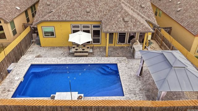 8514 Glass Gem Dr, San Antonio, TX 78249