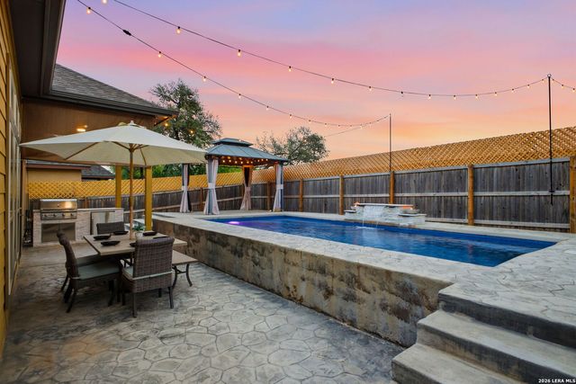 8514 Glass Gem Dr, San Antonio, TX 78249