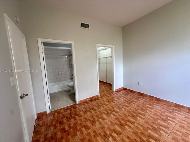 7400 W 20th Ave 312, Hialeah, FL 33016