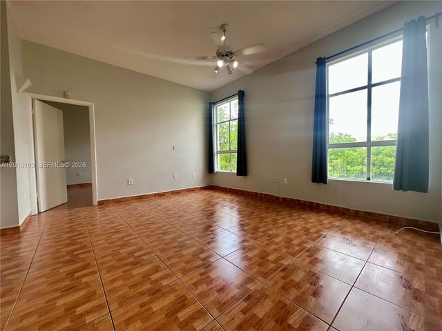7400 W 20th Ave 312, Hialeah, FL 33016