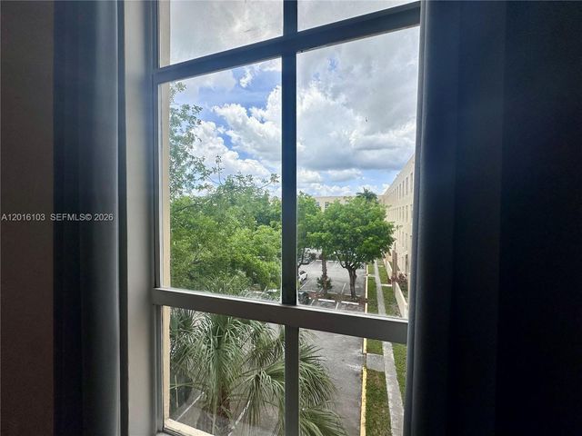 7400 W 20th Ave 312, Hialeah, FL 33016