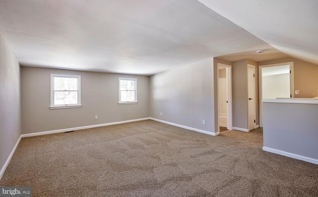 1171 W COUNTY LINE RD, Hatboro, PA 19040