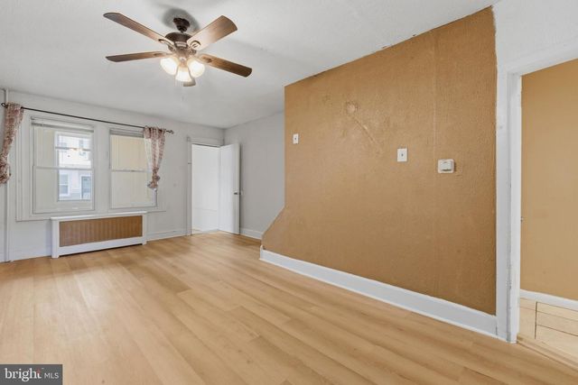 425 W WELLENS AVE, Philadelphia, PA 19120