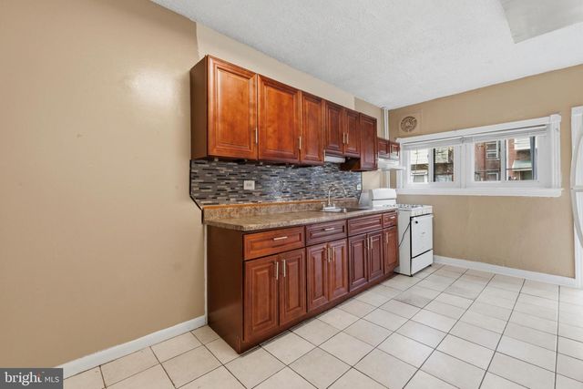 425 W WELLENS AVE, Philadelphia, PA 19120