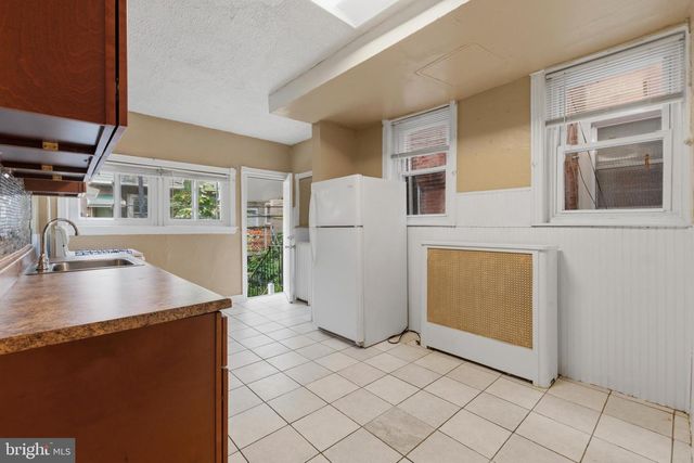 425 W WELLENS AVE, Philadelphia, PA 19120