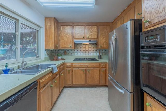 691 Park Street, Salinas, CA 93901