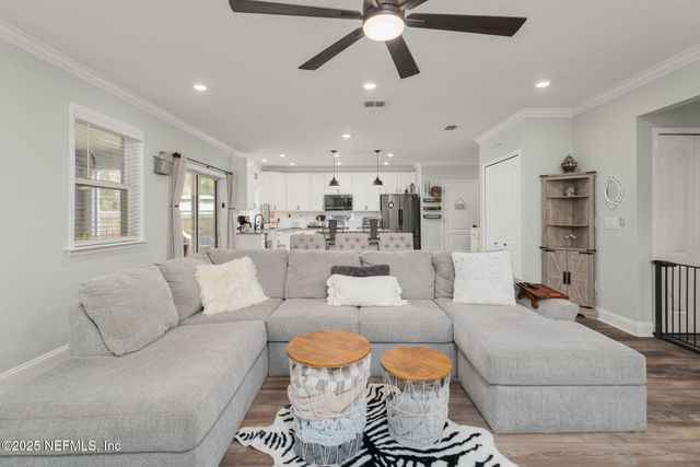 3 SEPTEMBER Place, Palm Coast, FL 32164