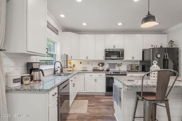 3 SEPTEMBER Place, Palm Coast, FL 32164