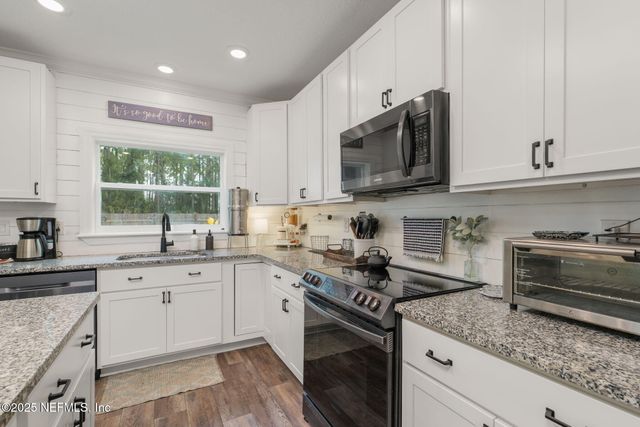 3 SEPTEMBER Place, Palm Coast, FL 32164