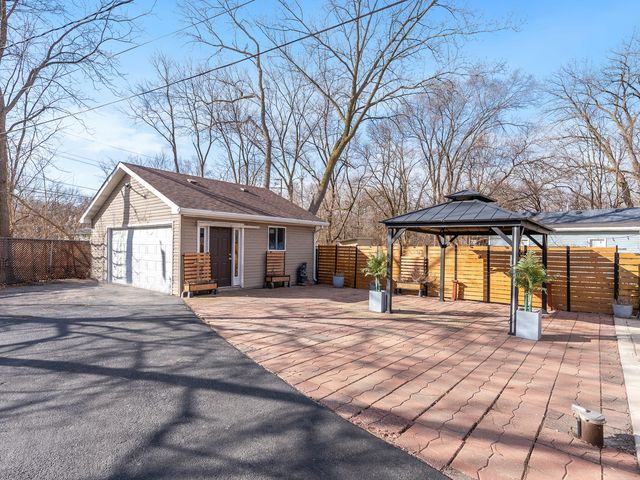 608 WOODRUFF Avenue, Joliet, IL 60436