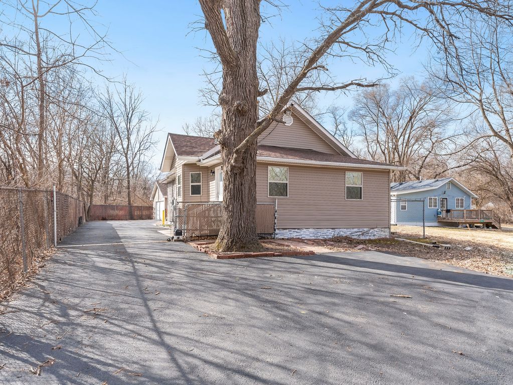 608 WOODRUFF Avenue, Joliet, IL 60436