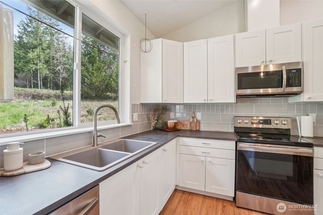 30307 NE Sunset Falls Road, Yacolt, WA 98675
