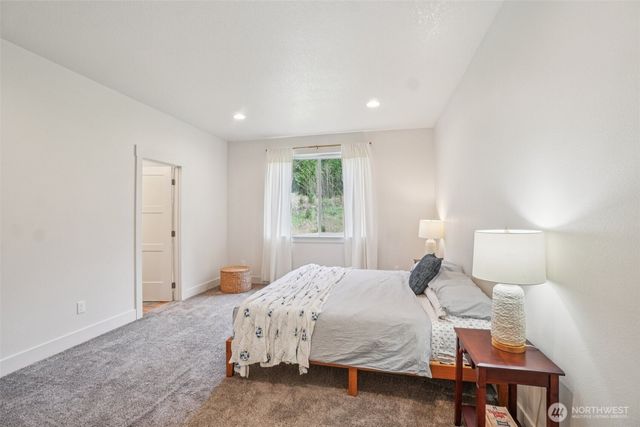 30307 NE Sunset Falls Road, Yacolt, WA 98675