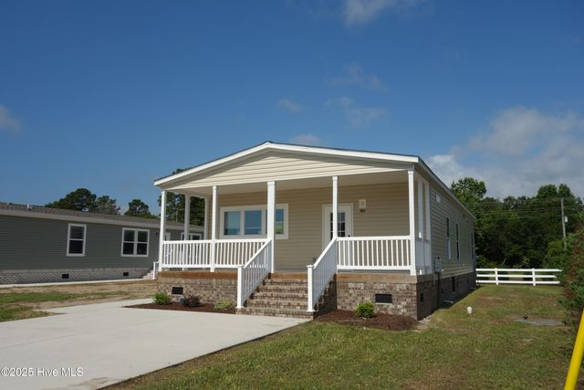 884 Yaupon Drive SW, Calabash, NC 28467