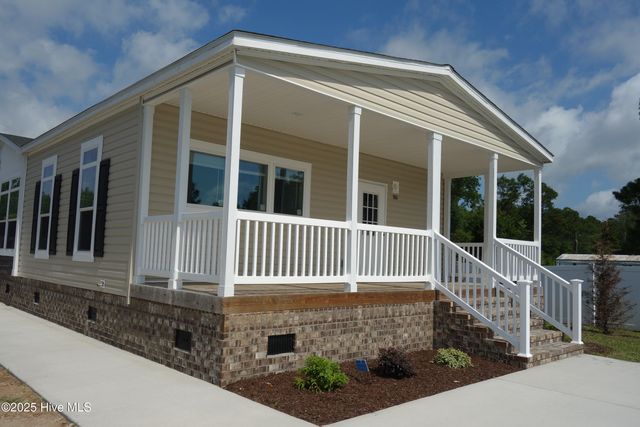 884 Yaupon Drive SW, Calabash, NC 28467