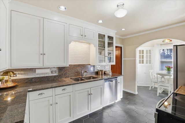 1618 S Lincoln St, Spokane, WA 99203