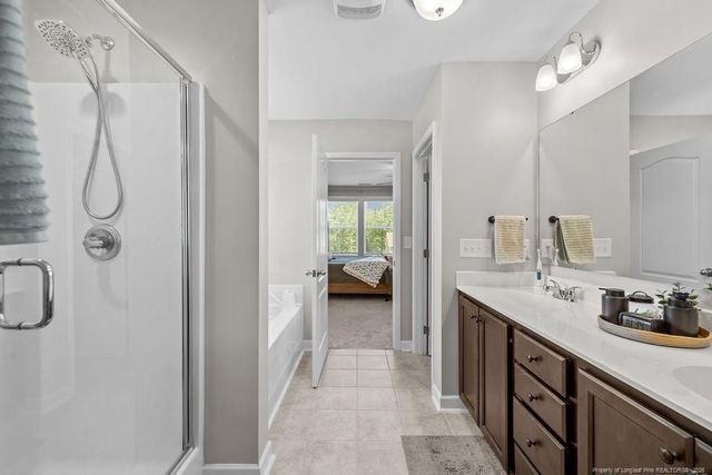 3774 Glencourse Way, Fayetteville, NC 28311
