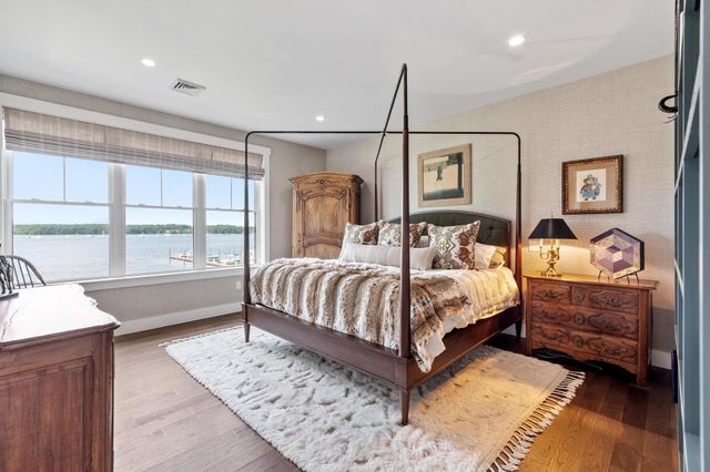 30 Little Bay Drive, Dover, NH 03820