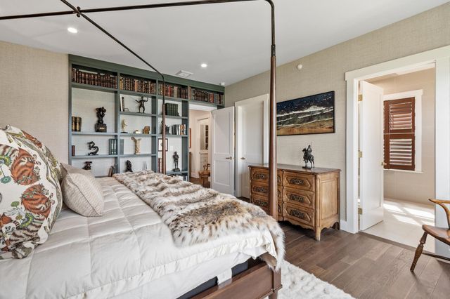 30 Little Bay Drive, Dover, NH 03820