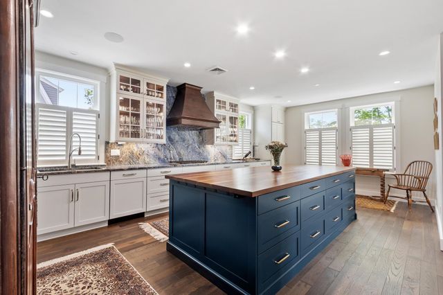 30 Little Bay Drive, Dover, NH 03820