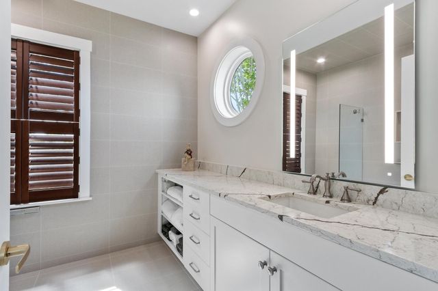 30 Little Bay Drive, Dover, NH 03820