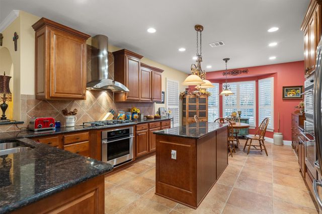 204 Goose Island DR, Georgetown, TX 78633