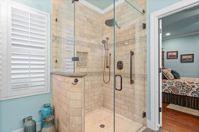 204 Goose Island DR, Georgetown, TX 78633