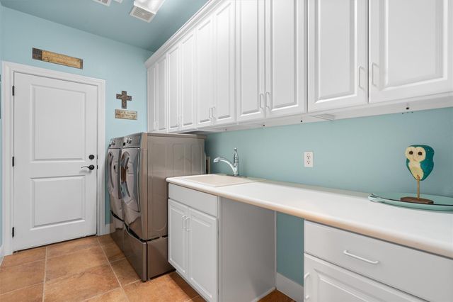 204 Goose Island DR, Georgetown, TX 78633