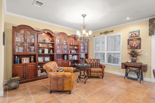 204 Goose Island DR, Georgetown, TX 78633