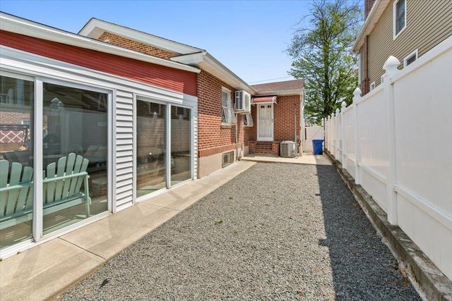 15 Sumner Avenue, Yonkers, NY 10704