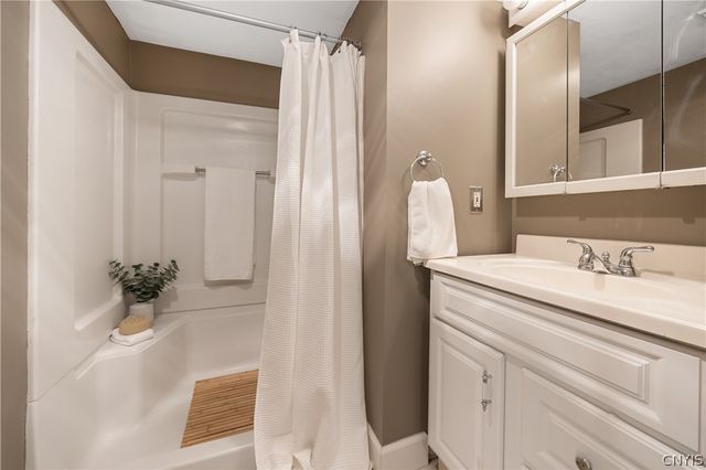 5114 Old Barn Road, Clay, NY 13041